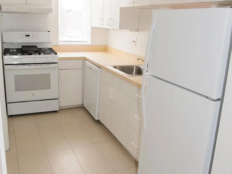 621 S 3rd St #3 — Photo 3
