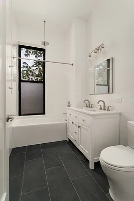 Bathroom, photo 1