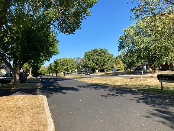 5th image of 1807 6th Ave W