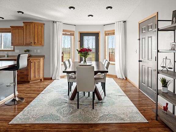 3rd image of 829 Leonards Way