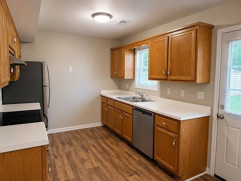1005 Shadow Ridge Ave — Photo 6