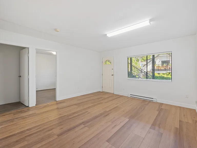 547 E 12th Ave #LOWER LEVEL — Photo 13