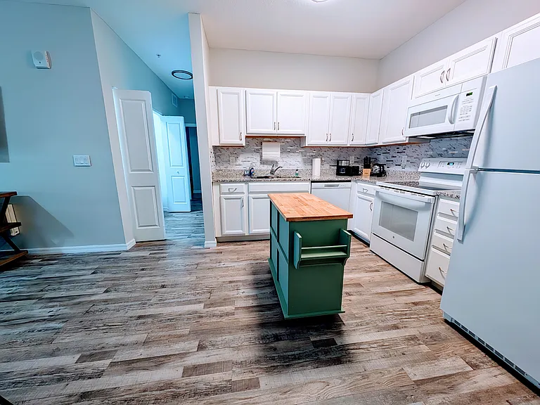 14522 N Nebraska Ave #204 — Photo 9