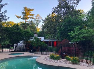 63 Graybridge Rd, Saint Louis, MO 63124