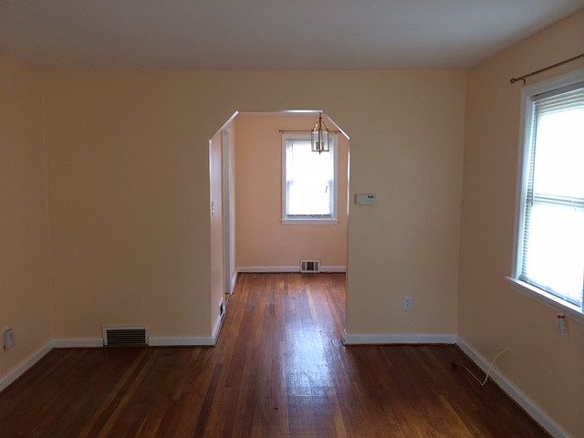 1st image of 612 N Maple Ave