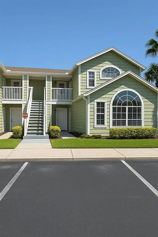 3 bed, 3.0 bath, 1434 sqft, $2,100 — Photo 1