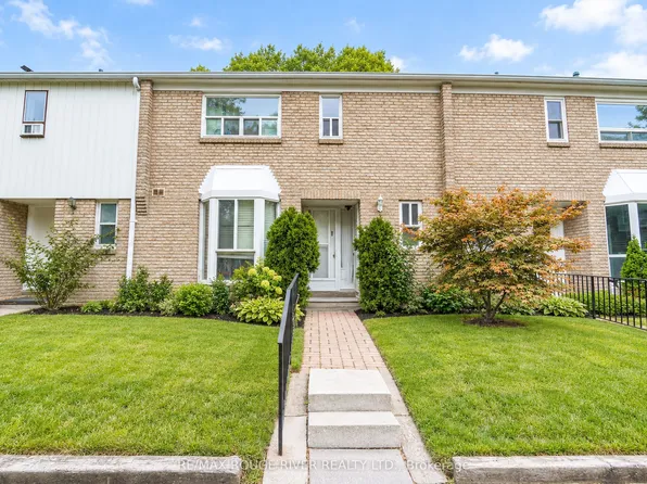9 Gosford Blvd Unit 3, Toronto, ON M3N 2G7