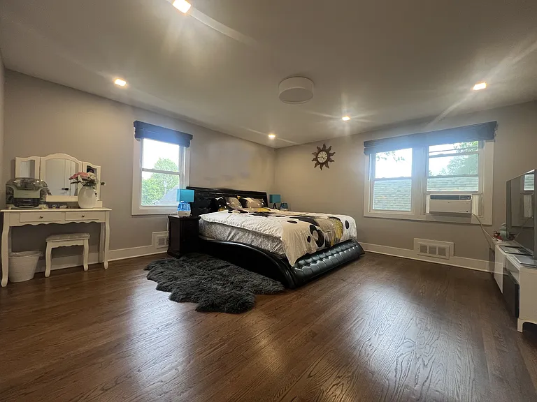 186 Wilson Ave — Photo 5
