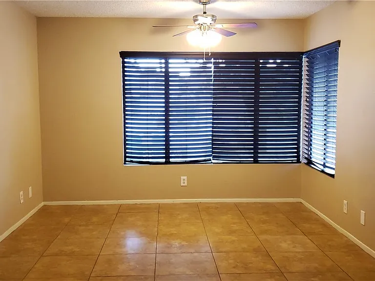 4316 Honeycomb Dr — Photo 5