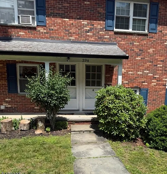 294 Lake Shr S #O4 — Photo 8