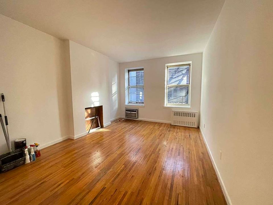 1st image of 321 W 21st St #2D