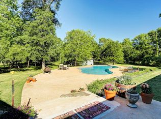 7521 Schoenau Rd, Brenham, TX 77833