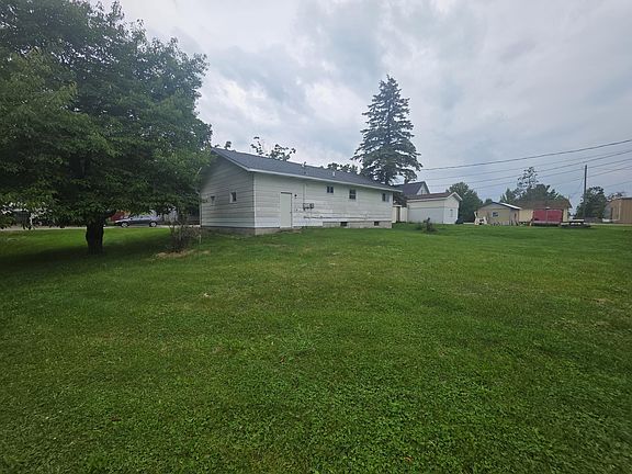 2nd image of 10901 Center Ave