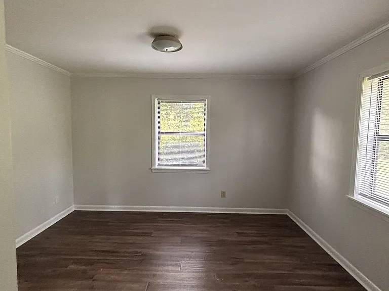 210 N Edgewood Dr — Photo 4