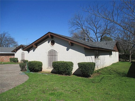 4th image of 1911 Delta Dr