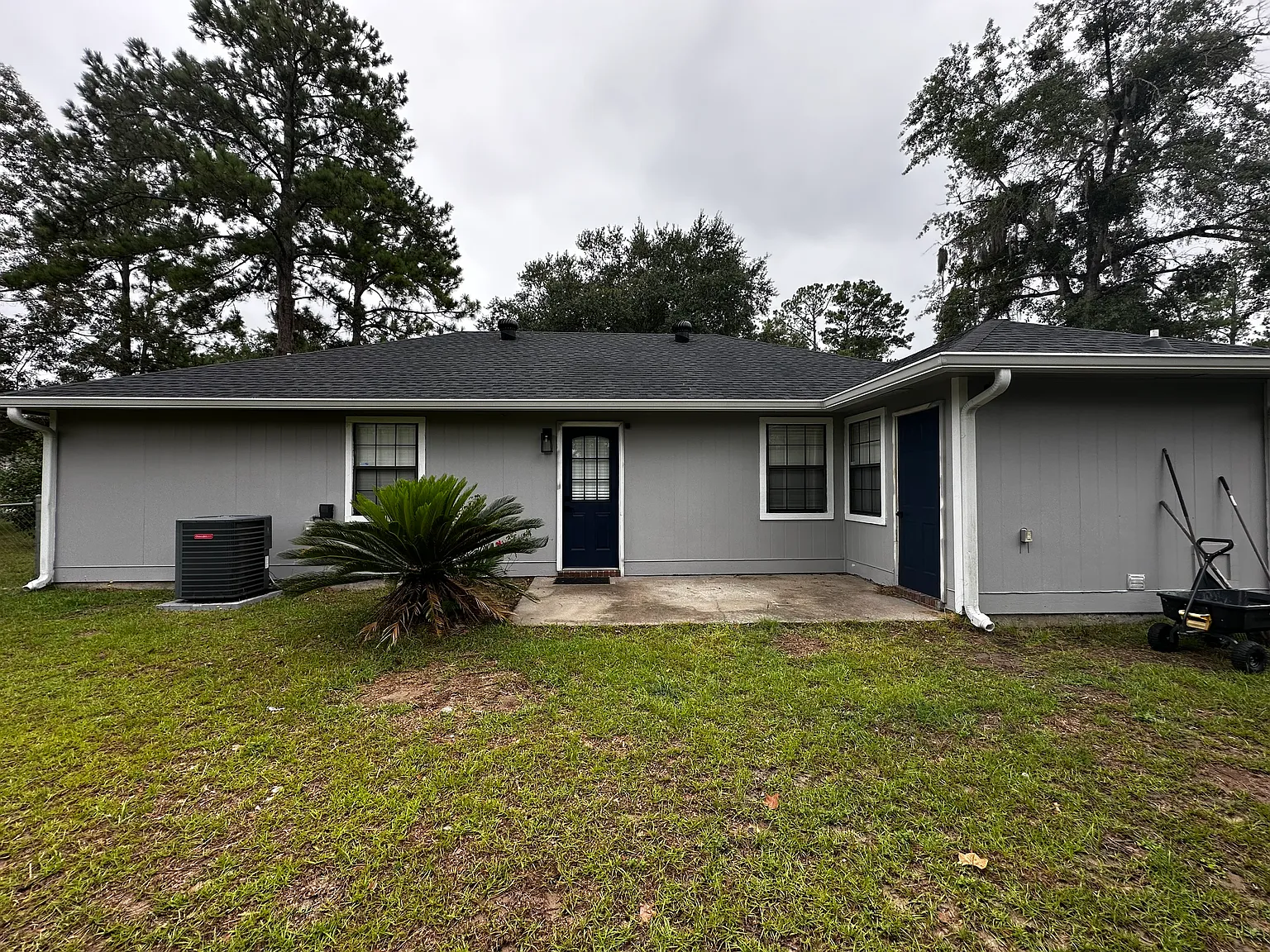 3 bed, 1570 sqft, $1,950 — Photo 2