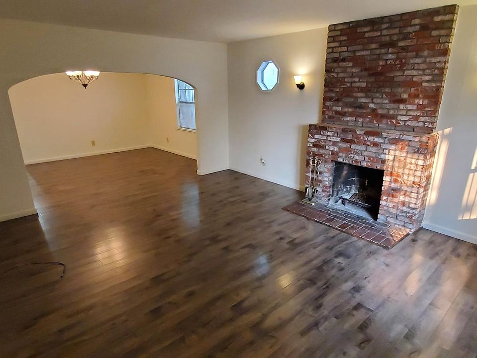 1st image of 3713 Broadway