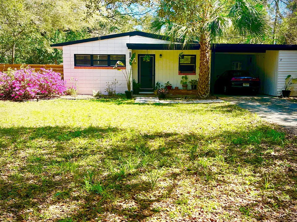 17 NW 36th Dr