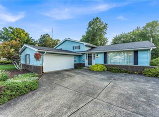 7272 Normandy Dr, Parma, OH 44134
