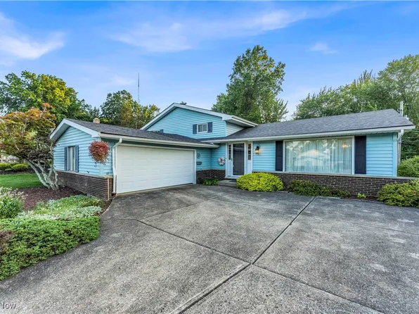 7272 Normandy Dr, Parma, OH 44134