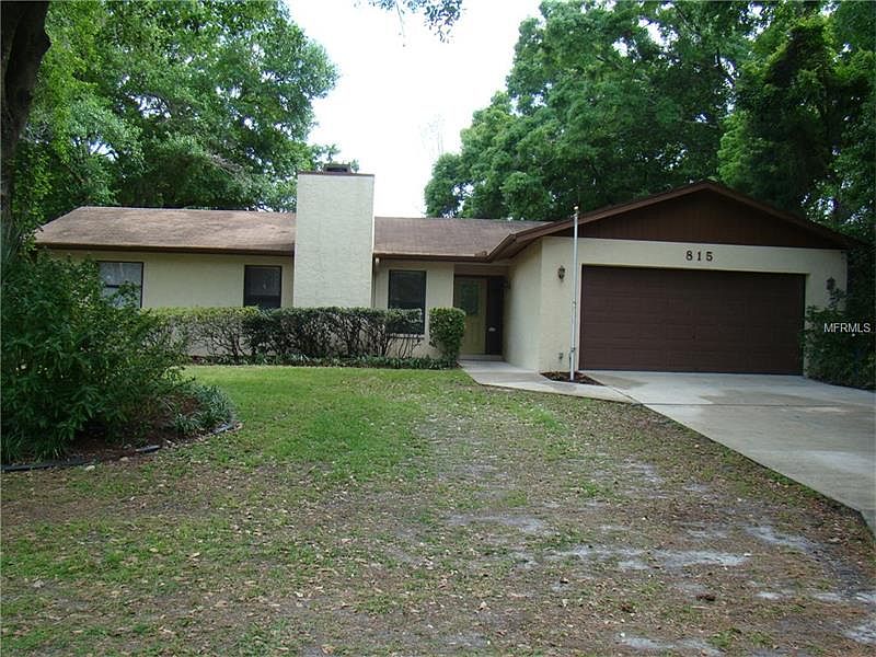 1st image of 815 Rolling Woods Ln