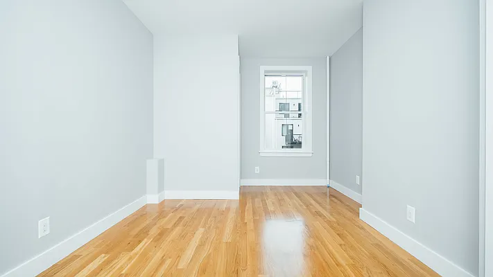 Rented by Nooklyn NYC LLC | media 12