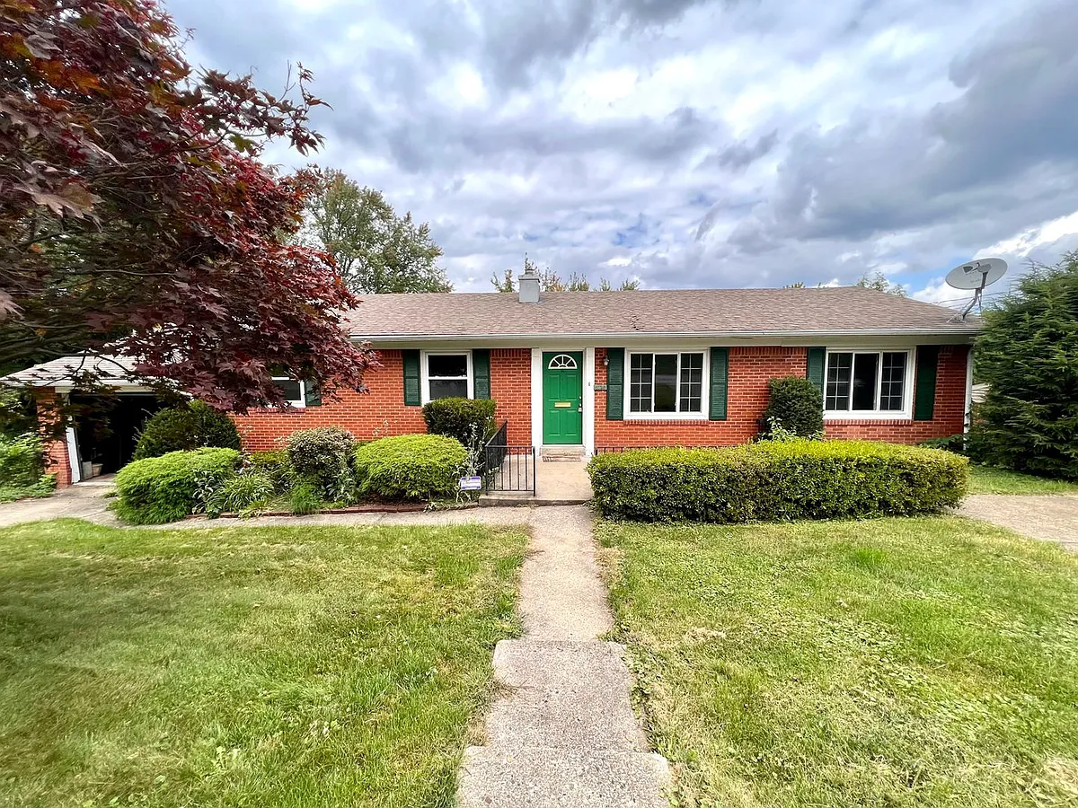 Building Photo - 5136 Yale Dr