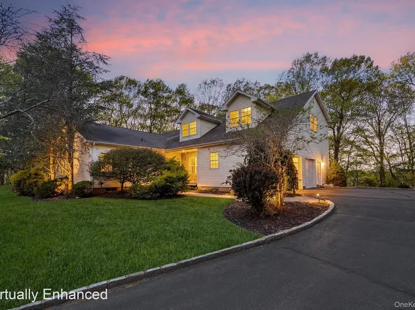 3 Heidi Lane, Mount Sinai, NY 11766