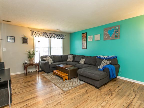 3rd image of 3821 McGarry Dr