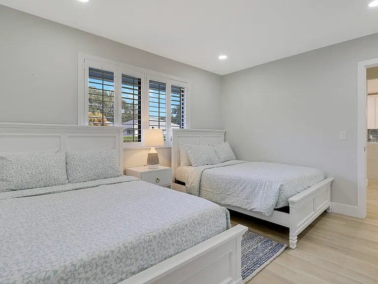 523 Club Dr — Photo 24