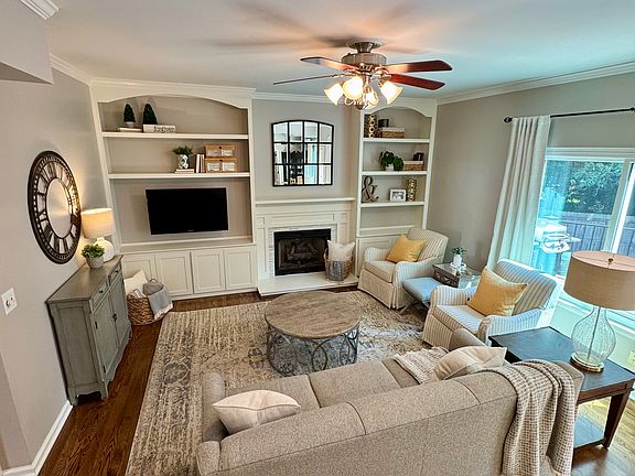 4th image of 137 Golden Meadow Ln