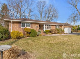 220 Vesper Ave, Middlesex, NJ 08846
