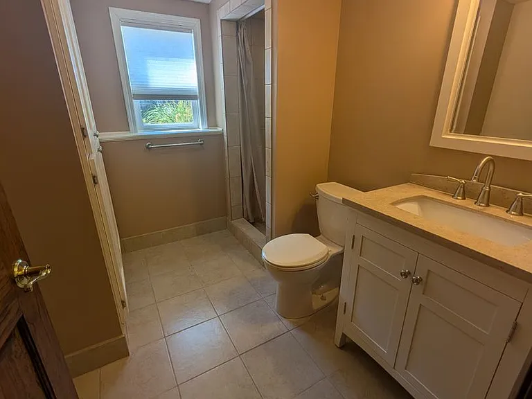 10207 Pilgrim Ln N — Photo 23