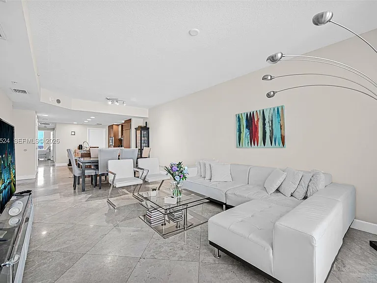 3801 Collins Ave #1102 — Photo 10
