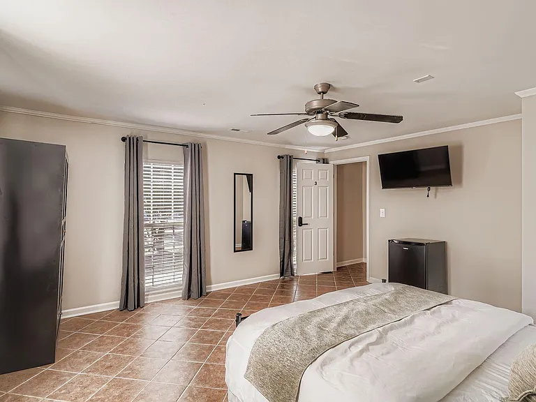 Osage Cir — Photo 3