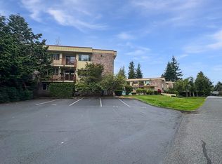 425 45th St SW APT 201, Everett, WA 98203