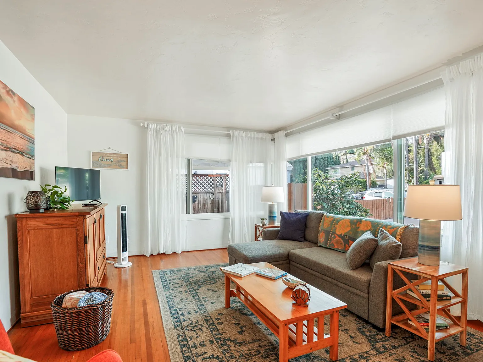 3 bed, 1032 sqft, $4,000 — Photo 3