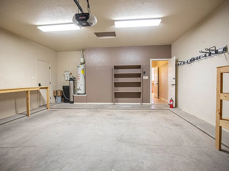 1124 Pajarito Dr — Photo 18