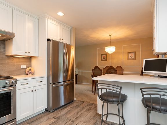 4th image of 7410 Seminole Dr