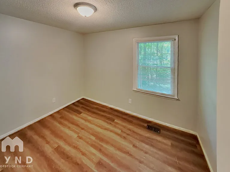 4629 Longbriar Dr — Photo 14