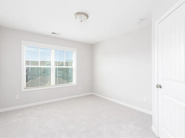 770 Sunset Park Dr — Photo 23