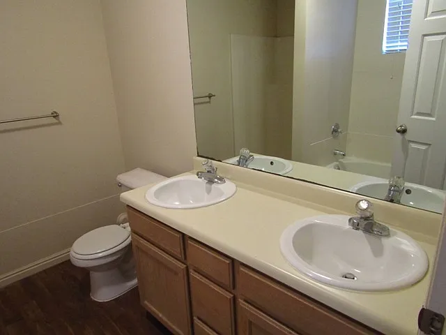 1370 N General Dr — Photo 8