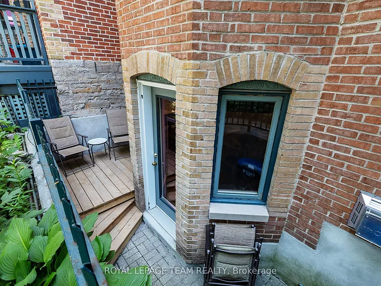 513 King Edward Ave #1 — Photo 22
