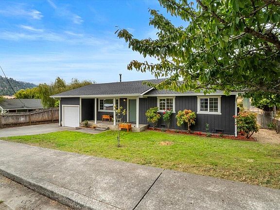 2nd image of 276 Tolman Pl