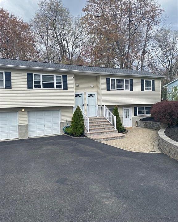 1st image of 11 Mecca Dr #2