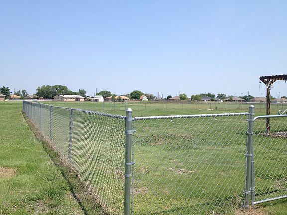 3rd image of 440 Green Acres Dr