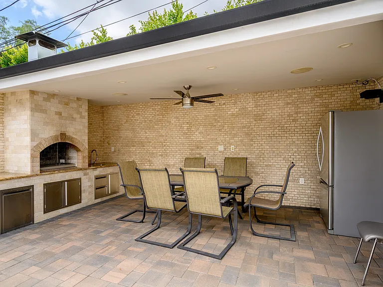 7851 Mary Ellen Ave — Photo 38