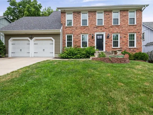 8448 Constance St, Lenexa, KS 66215