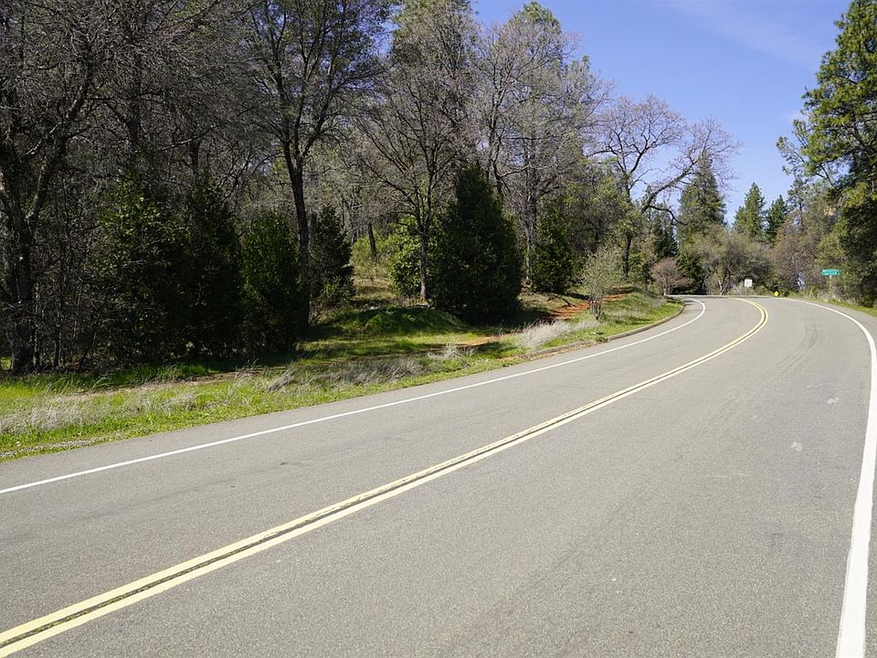 2nd image of 1200 Sugar Pine Rd