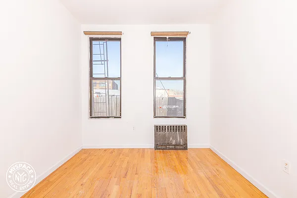 Rented by MySpaceNYC | media 17